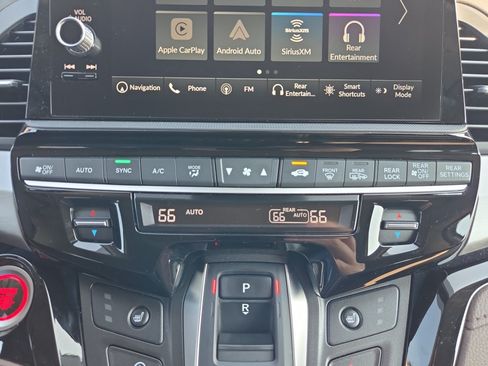 Used 2026 Honda Odyssey Touring image 18