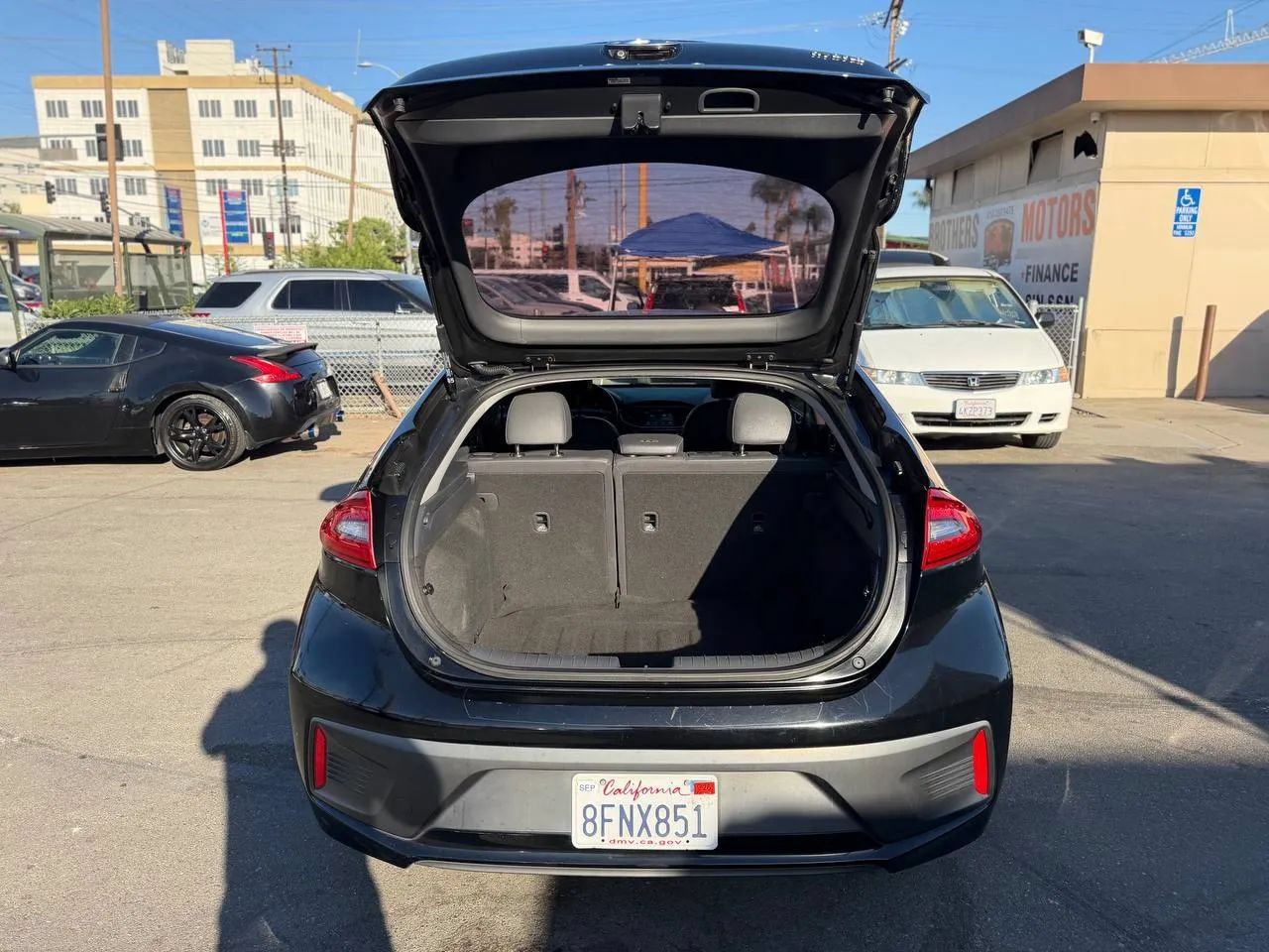 Used 2018 Hyundai Ioniq Limited FWD image 28