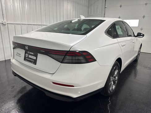 Used 2024 Honda Accord EX image 4