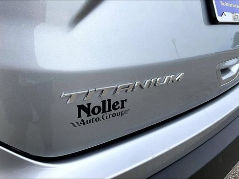 Used 2024 Ford Edge Titanium w/ Equipment Group 301A AWD/4WD image 8