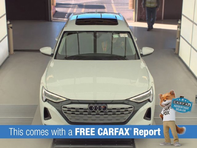 Used 2024 Audi Q8 e-tron Premium AWD/4WD image 2