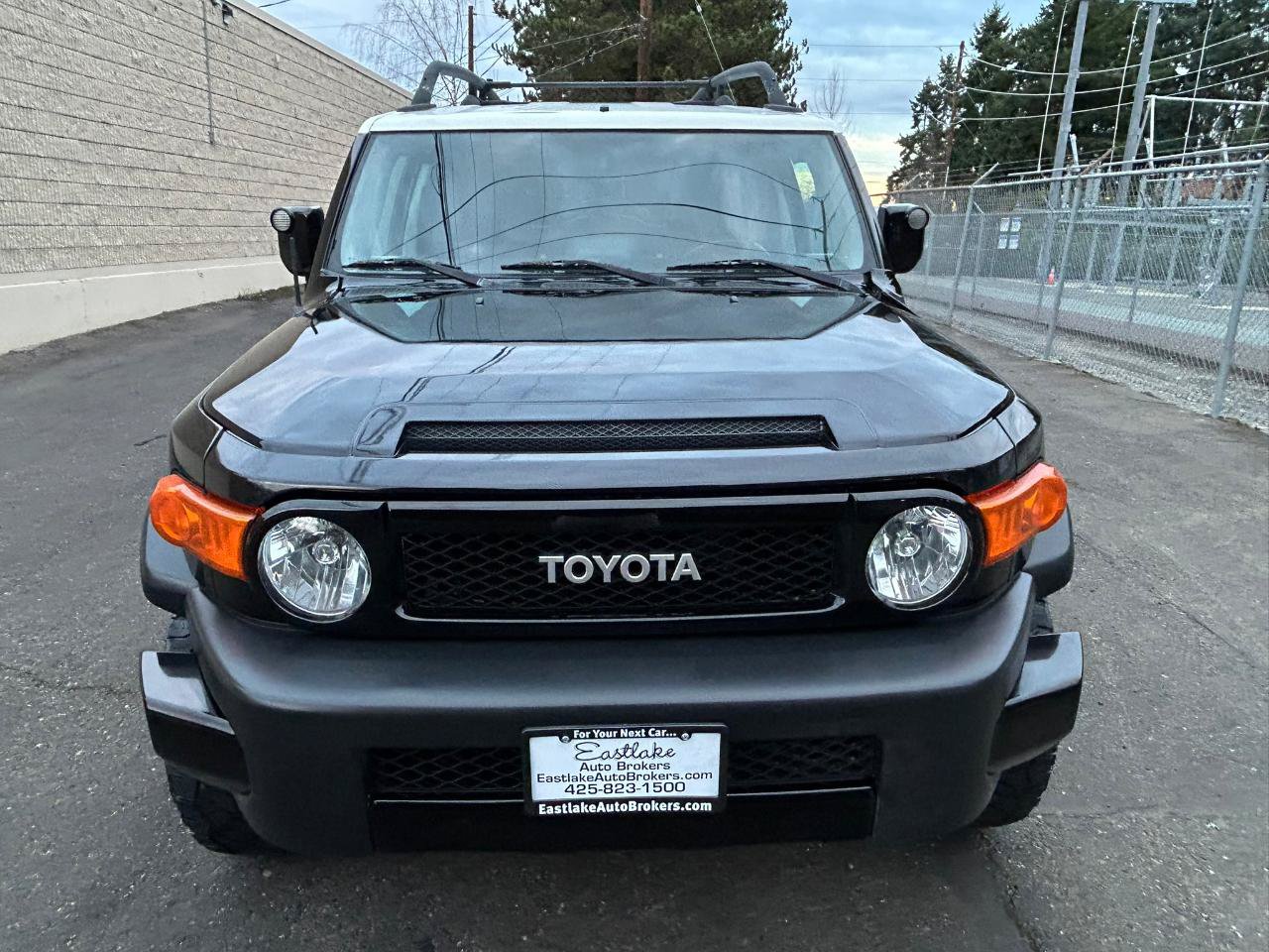 Used 2009 Toyota FJ Cruiser 4WD image 2
