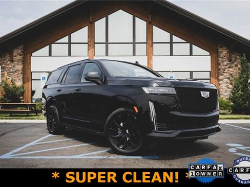 Used 2022 Cadillac Escalade Sport w/ LPO, ONYX Package image 1