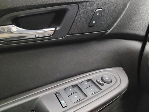 Used 2016 Chevrolet Traverse LT w/ Style and Technology Package FWD image 27