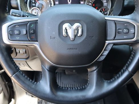 Used 2022 RAM 1500 Laramie AWD/4WD image 10