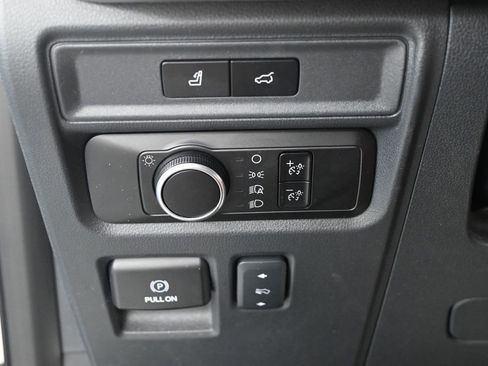 Used 2024 Ford Expedition XLT RWD image 15