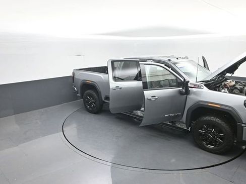 Used 2025 GMC Sierra 2500 AT4 w/ AT4 Premium Plus Package AWD/4WD image 41