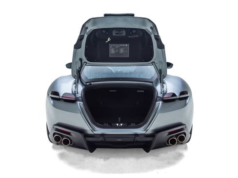 Used 2023 Ferrari Roma RWD image 92