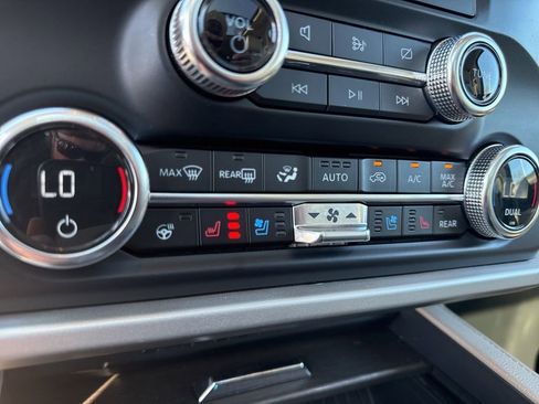 Used 2024 Ford Expedition Max Limited image 24