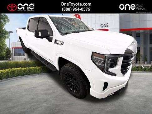 Used 2022 GMC Sierra 1500 AT4 w/ AT4 Premium Package AWD/4WD image 1