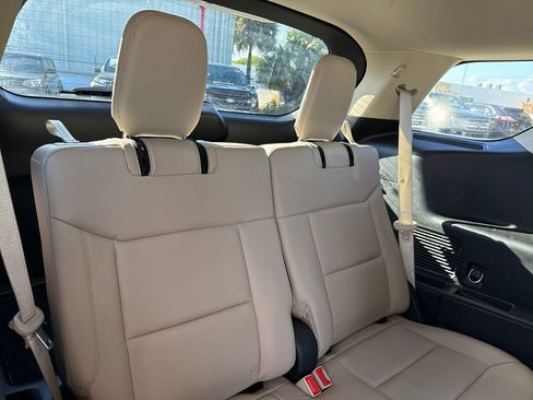 Used 2020 Ford Explorer XLT w/ Equipment Group 202A image 27