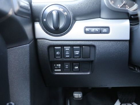 Used 2019 Nissan Titan PRO-4X w/ Pro-4x Convenience Package image 12