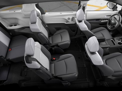 New 2026 Toyota Sienna XSE AWD/4WD image 4