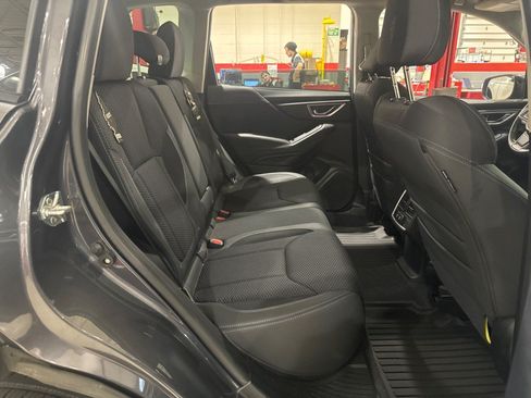 Used 2023 Subaru Forester Premium AWD/4WD image 48