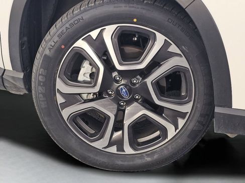 Used 2023 Subaru Ascent Touring image 33