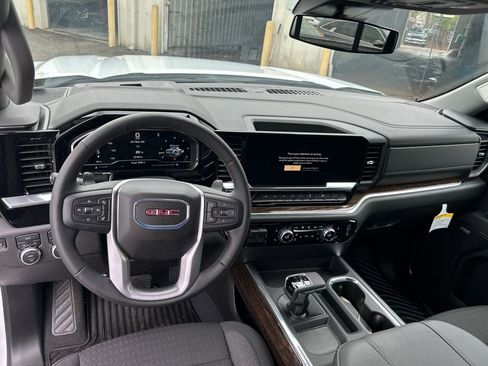 New 2025 GMC Sierra 1500 Elevation w/ Preferred Package image 23
