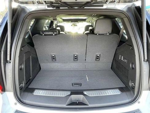 New 2026 GMC Yukon Denali w/ Sun & Power Step Package image 8