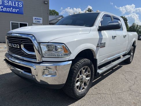 Used 2016 RAM 2500 Limited AWD/4WD image 2