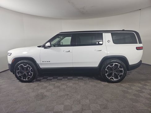 Used 2024 Rivian R1S Adventure image 2