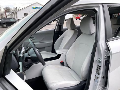 Used 2024 Hyundai Kona SEL image 10