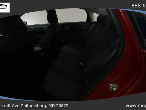 Used 2021 Kia Forte LXS FWD image 12