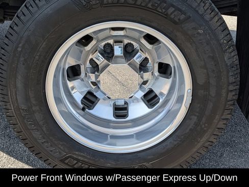 Used 2024 GMC Sierra 3500 Denali Ultimate AWD/4WD image 11