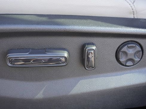 Used 2022 Honda CR-V Touring image 27