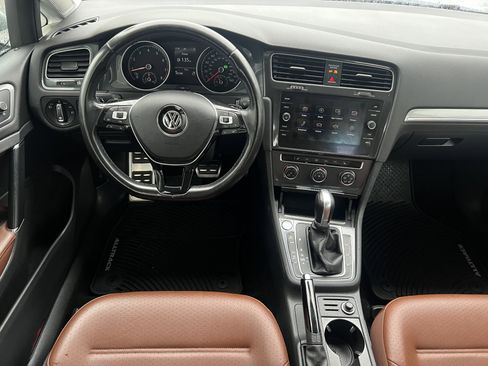 Used 2018 Volkswagen Golf Alltrack SE image 32
