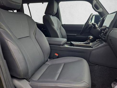 Used 2024 Lexus GX 550 AWD/4WD image 21
