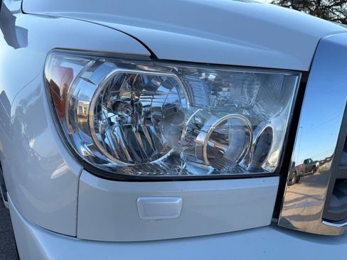 Used 2013 Toyota Sequoia Platinum image 10