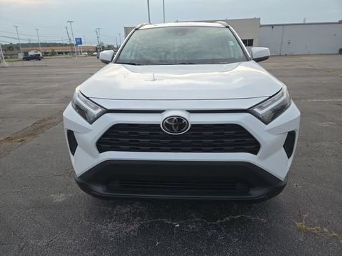 Used 2024 Toyota RAV4 XLE FWD image 3