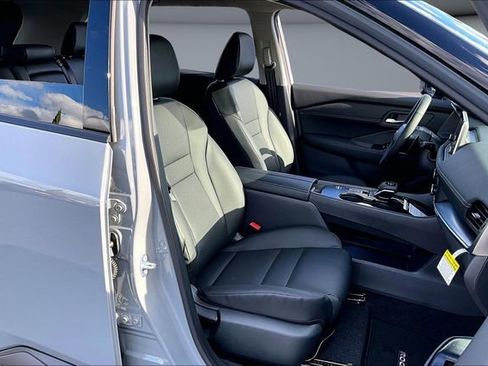 New 2026 Nissan Rogue SV image 10