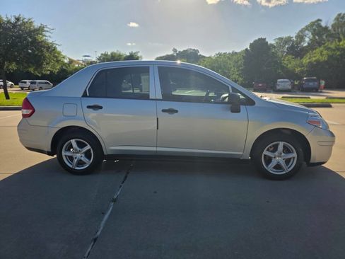 Used 2011 Nissan Versa Sedan FWD image 5