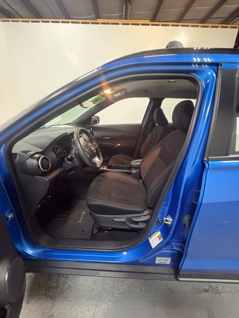 Used 2023 Nissan Kicks SR w/ Interior Electronics Package FWD image 14