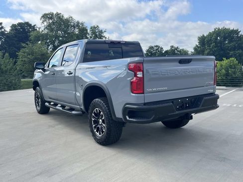Used 2025 Chevrolet Silverado 1500 ZR2 w/ Technology Package AWD/4WD image 3