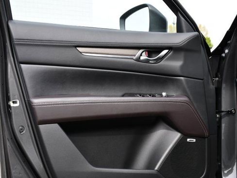 New 2025 MAZDA CX-5 Signature image 11