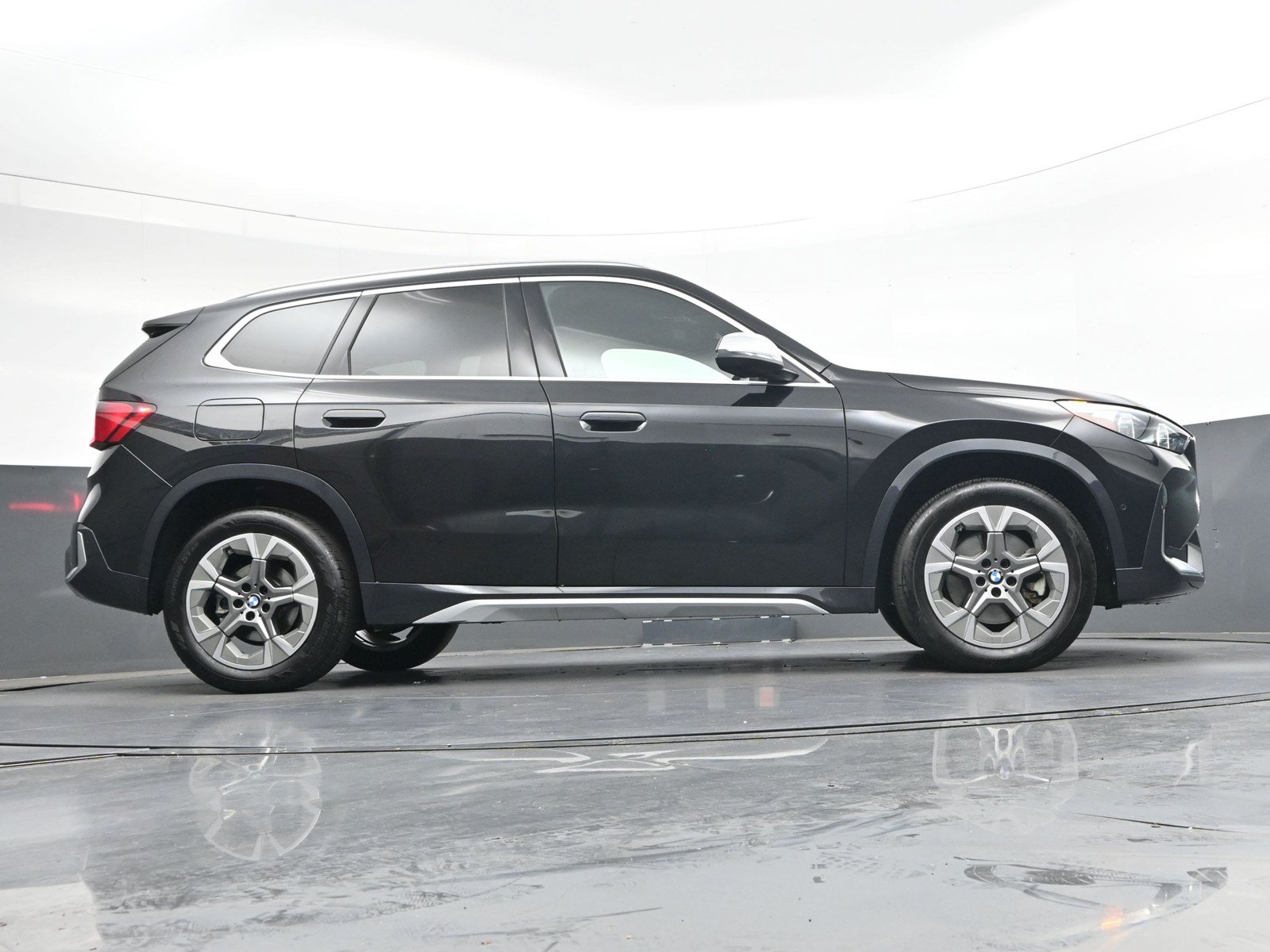 Used 2024 BMW X1 xDrive28i AWD/4WD image 42
