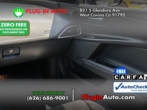 Used 2018 Jaguar XE S RWD image 17