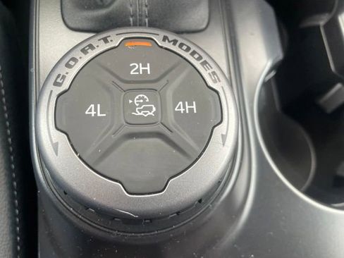 Used 2024 Ford Bronco Outer Banks AWD/4WD image 41