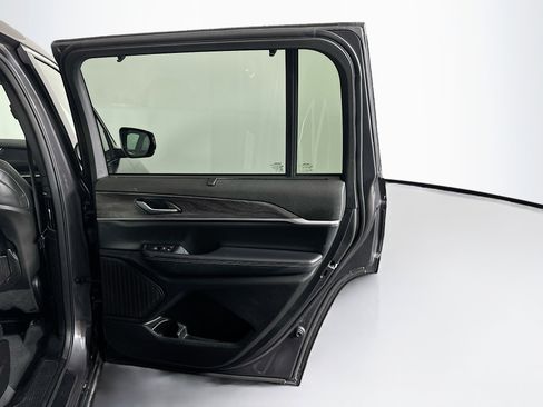 Used 2024 Jeep Grand Cherokee L Limited w/ Luxury Tech Group II image 33