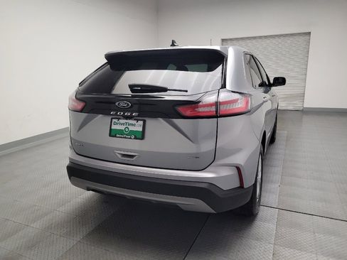 Used 2024 Ford Edge SEL image 7