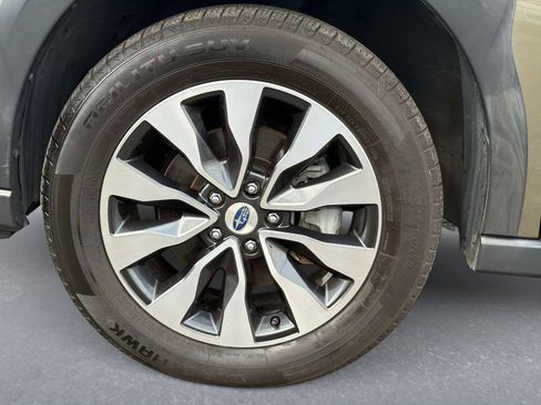 Used 2024 Subaru Outback Limited AWD/4WD image 9