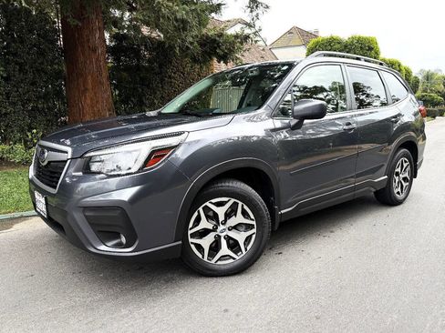 Used 2021 Subaru Forester Premium w/ Popular Package #1 image 3