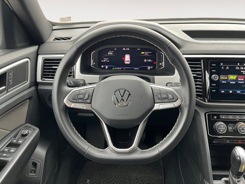 Certified 2023 Volkswagen Atlas Cross Sport SE FWD image 13