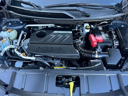 Used 2025 Nissan Rogue SV image 33