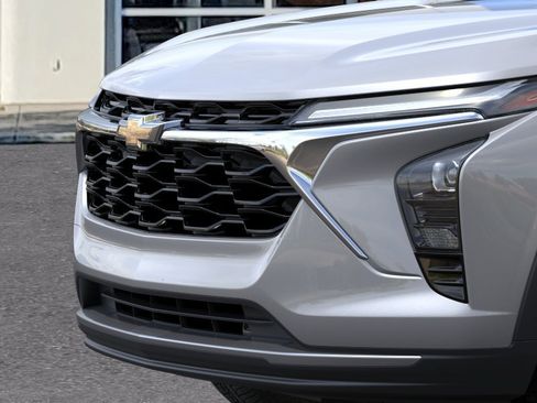New 2026 Chevrolet Trax LT w/ Driver Confidence Package FWD image 13