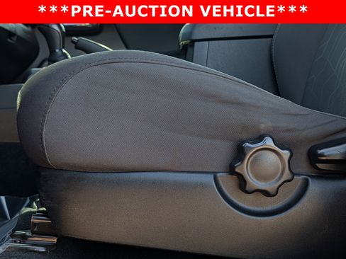 Used 2016 Toyota Tacoma TRD Off-Road w/ Premium & Technology Package AWD/4WD image 23