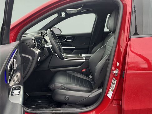 Used 2024 Mercedes-Benz GLC 300 4MATIC image 23