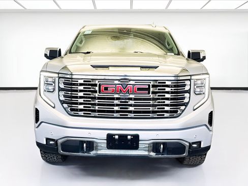 Used 2022 GMC Sierra 1500 Denali image 2