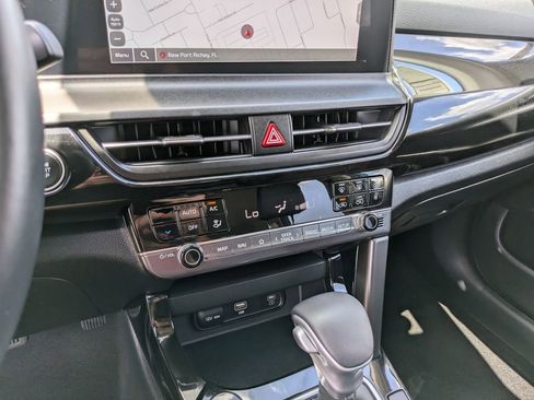 Certified 2025 Kia Seltos S FWD image 24